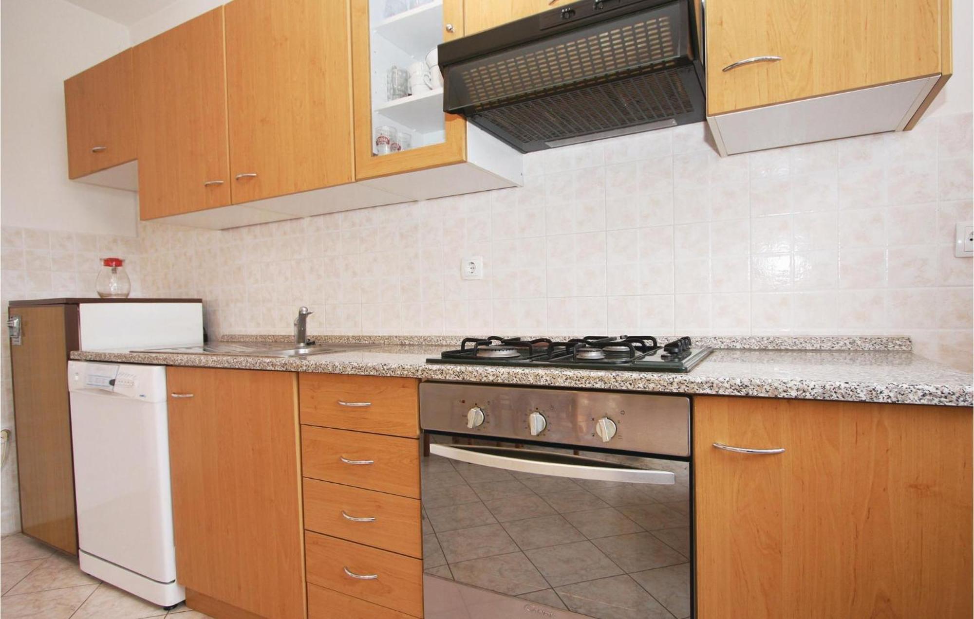 6 Bedroom Nice Home In Segotici Luaran gambar