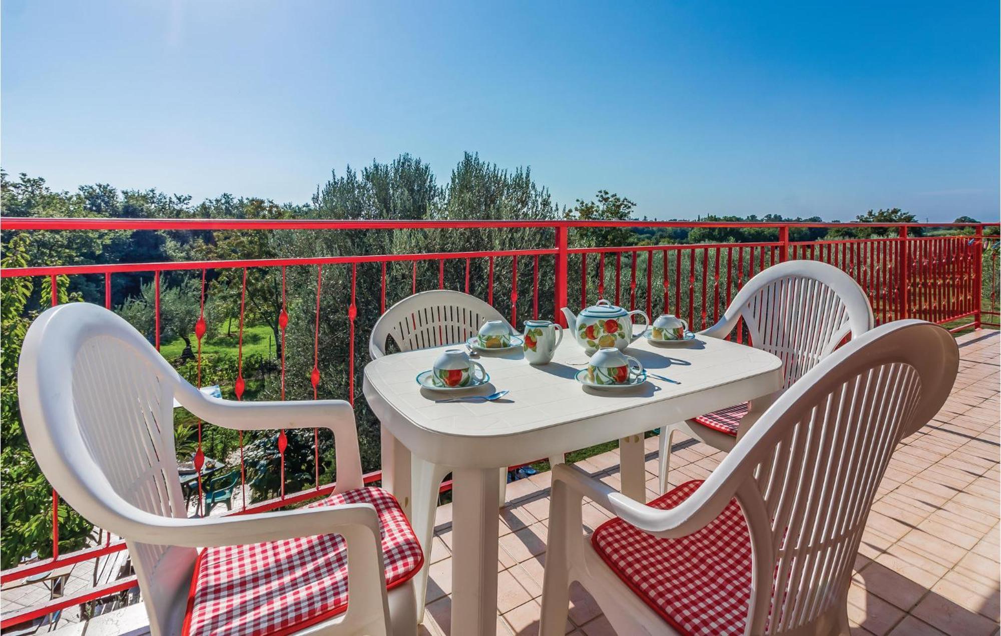 6 Bedroom Nice Home In Segotici Luaran gambar