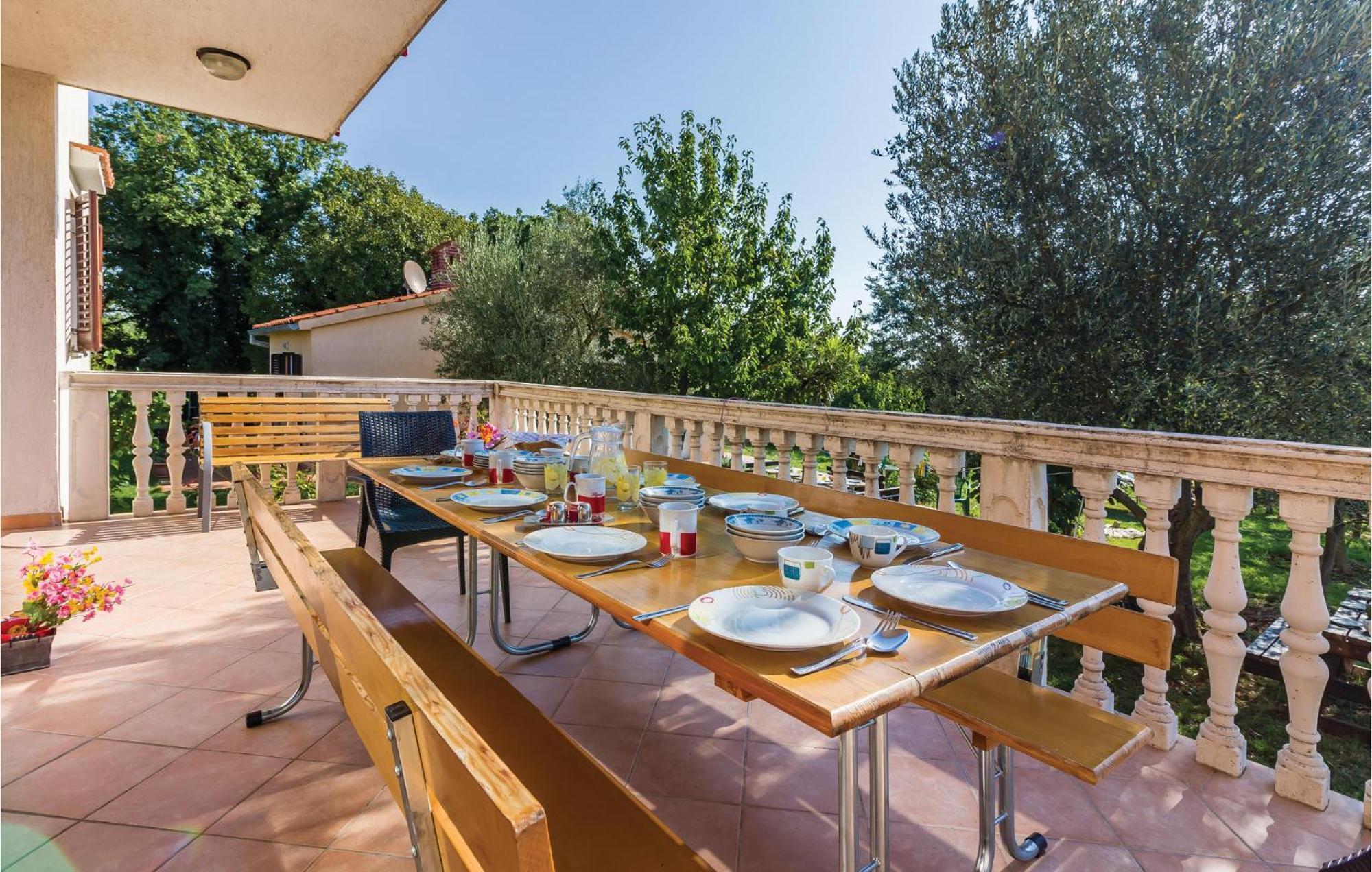 6 Bedroom Nice Home In Segotici Luaran gambar