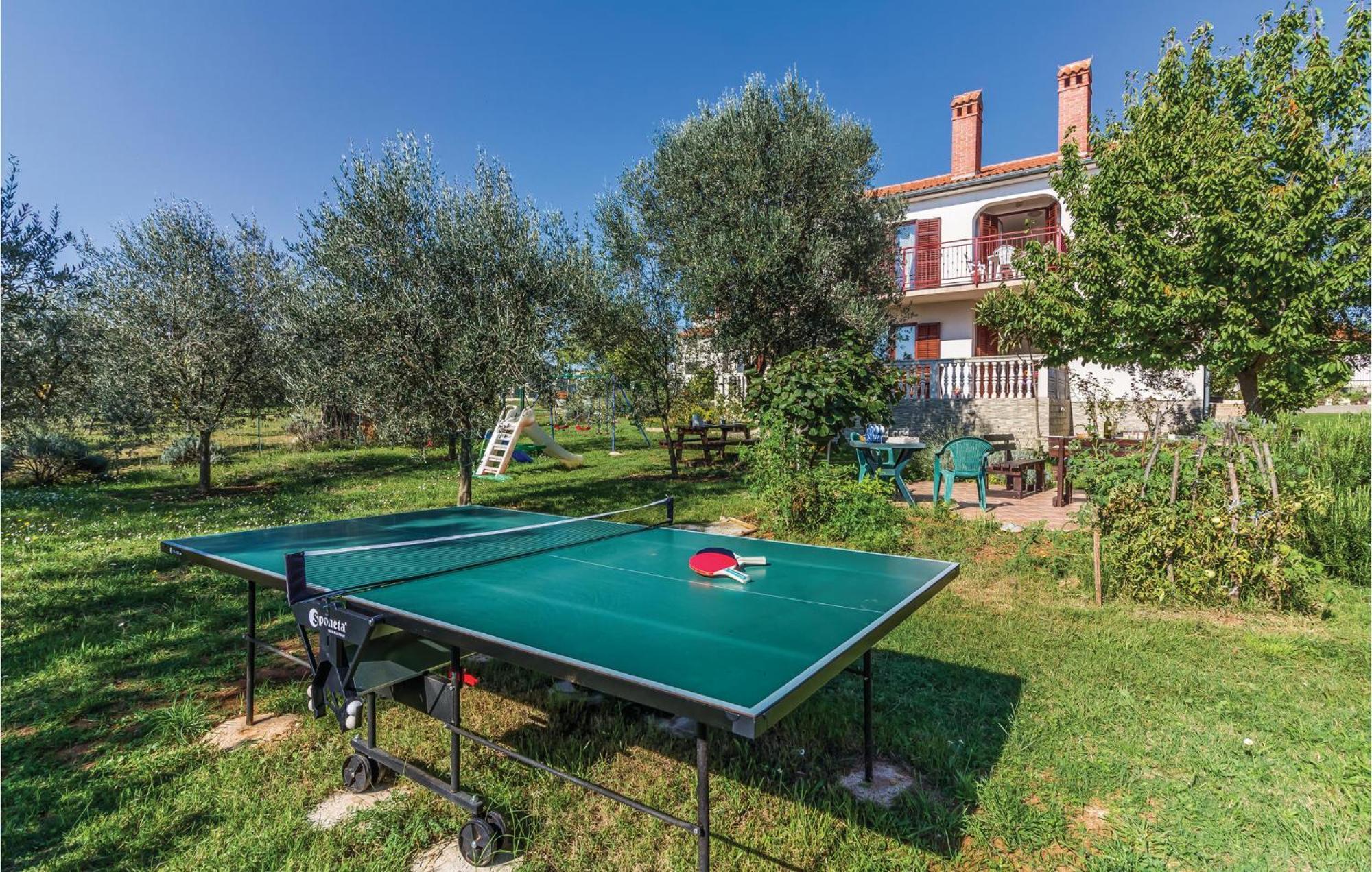 6 Bedroom Nice Home In Segotici Luaran gambar