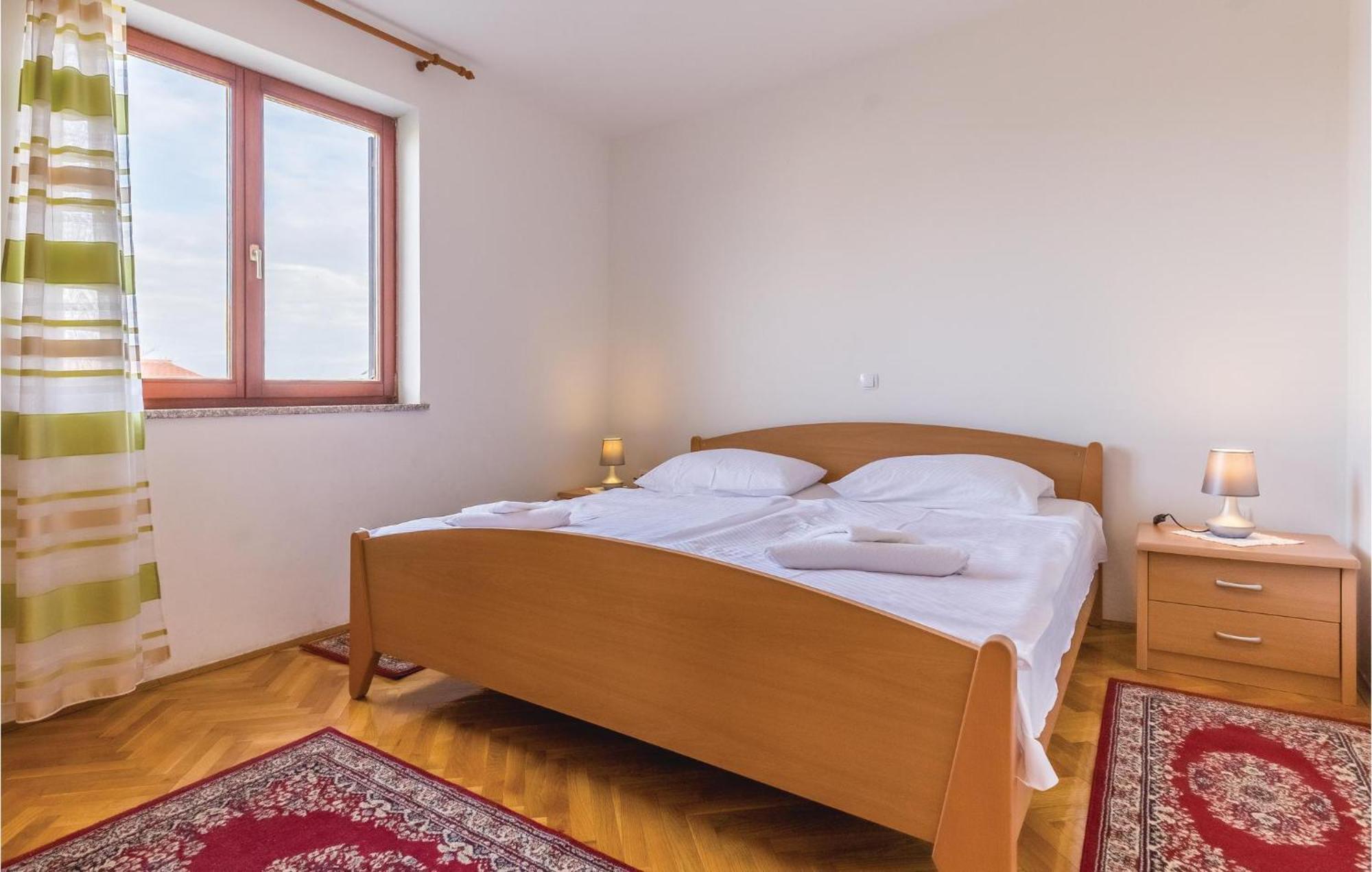 6 Bedroom Nice Home In Segotici Luaran gambar