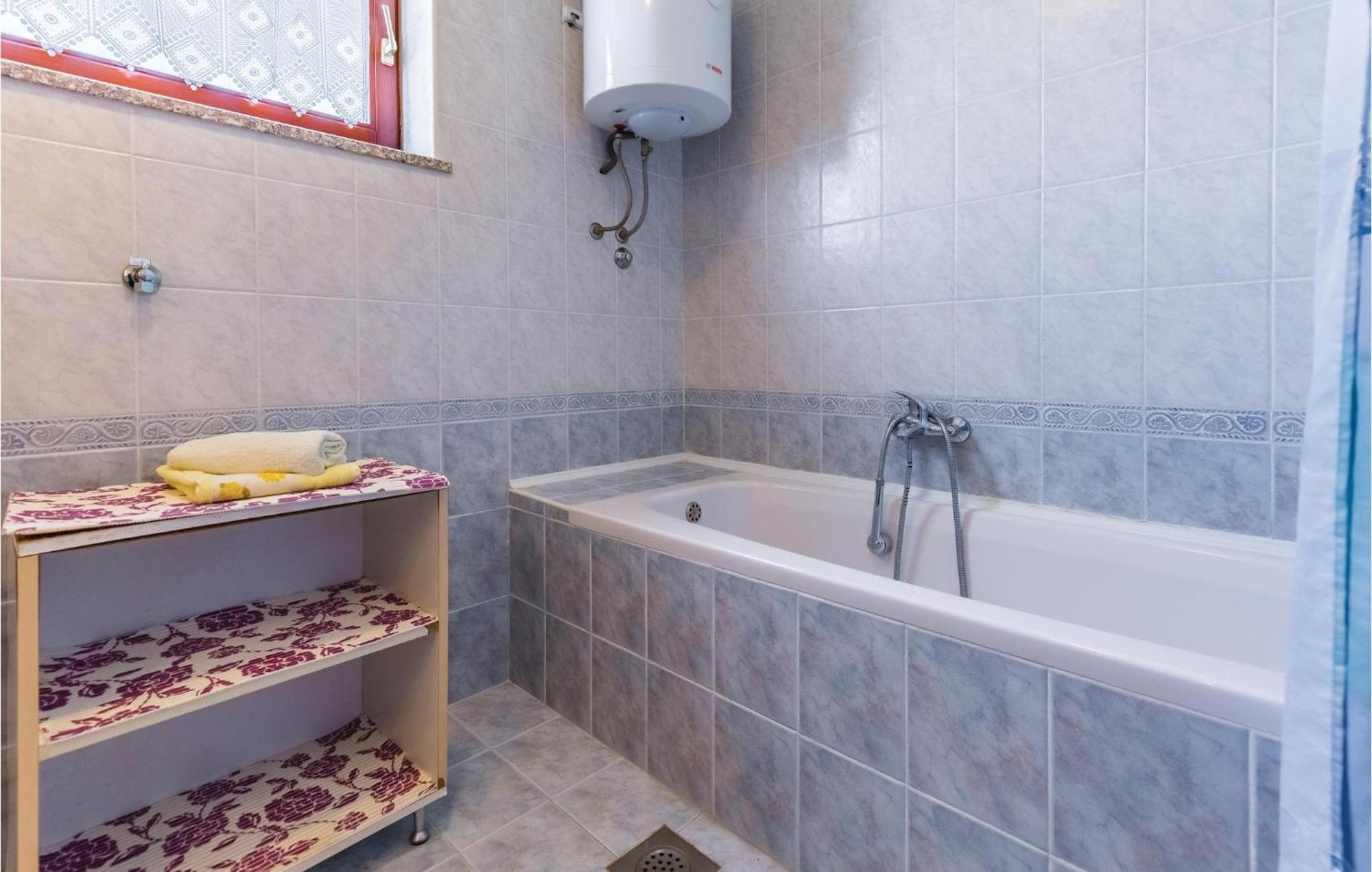 6 Bedroom Nice Home In Segotici Luaran gambar
