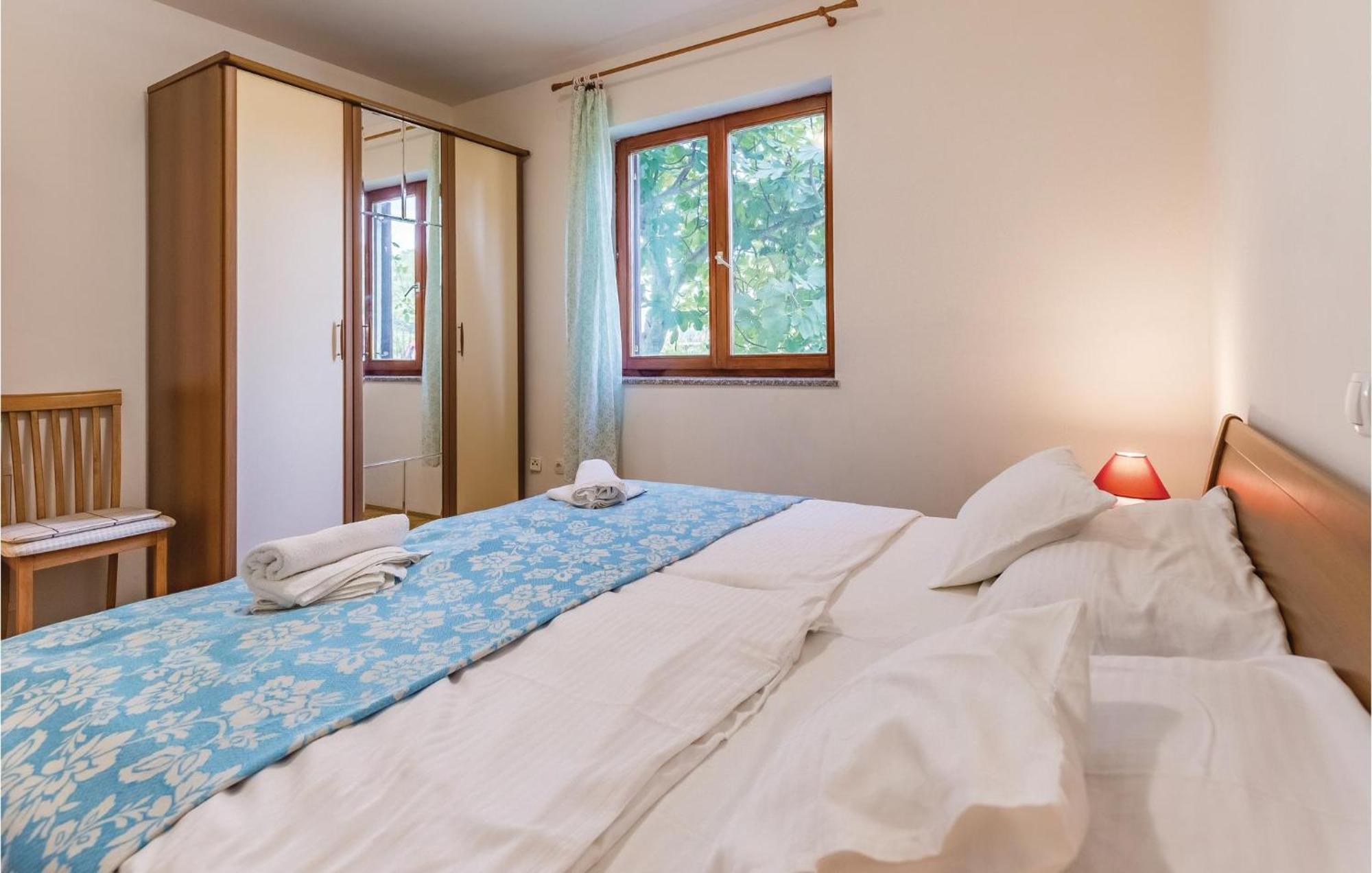 6 Bedroom Nice Home In Segotici Luaran gambar